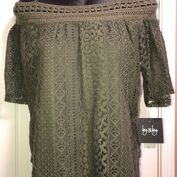 LACE top olive green Sage lace Retail $47 NWT - Picture 2 of 7